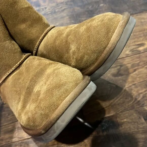 Koolaburra by UGG Classic Short Women's Winter Boots, 5! - Picture 6 of 10